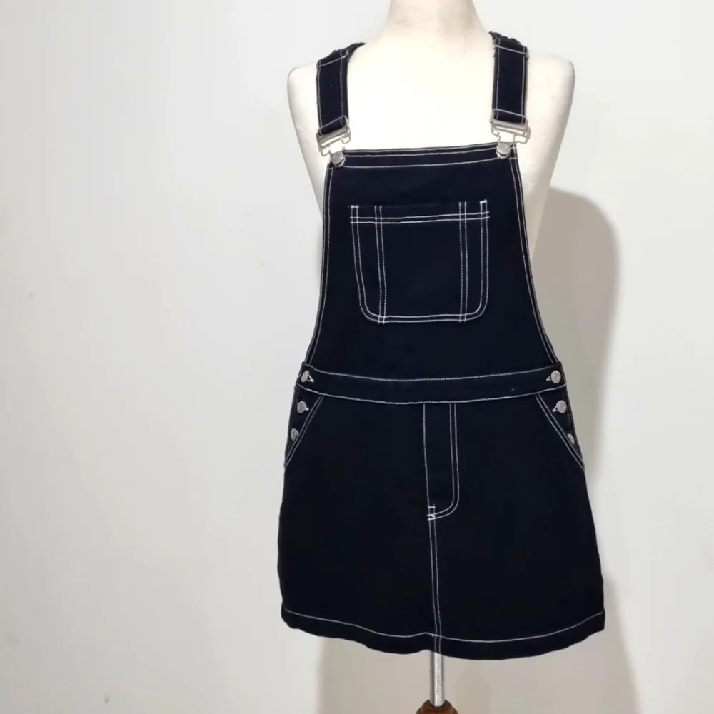 Used denim, black pinafore, size 14 with pockets, 90s style. - Picture 1 of 9